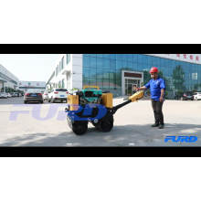 800kg Self-propelled Vibratory Road Roller With 9HP Water Cooling Diesel